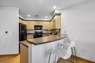 111 N Hamilton St, Madison, WI 53703 - Photo 5