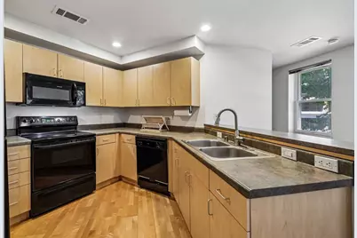 111 N Hamilton Street #203, Madison, WI 53703 - Photo 7