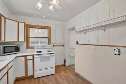 1129 Johnson Street, Beloit, WI 53511 - Photo 9