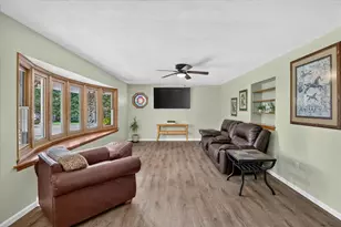 726 Rockshire Dr, Janesville, WI 53546 - Photo 7