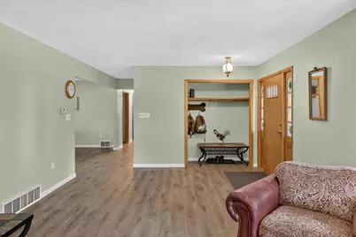 726 Rockshire Drive, Janesville, WI 53546 - Photo 9
