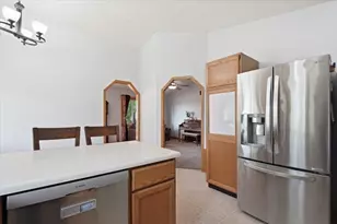 699 Robin Dr, Sun Prairie, WI 53590 - Photo 7