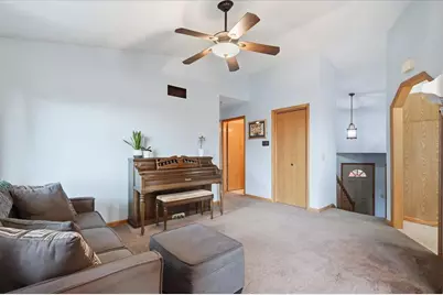 699 Robin Drive, Sun Prairie, WI 53590 - Photo 13