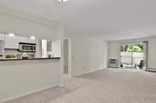 2410 Independence Ln, Madison, WI 53704 - Photo 5