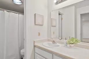 2410 Independence Ln, Madison, WI 53704 - Photo 21