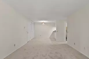 2410 Independence Ln, Madison, WI 53704 - Photo 7