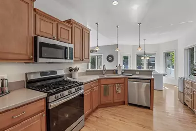 913 Countryside Crossing, Waunakee, WI 53597 - Photo 9