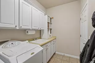 913 Countryside Crossing, Waunakee, WI 53597 - Photo 17
