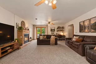 325 Short Sword Ct, Nekoosa, WI 54457 - Photo 3