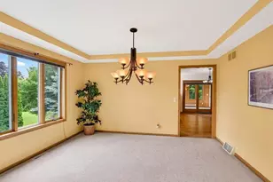 3018 Bosshard Dr, Fitchburg, WI 53711 - Photo 11
