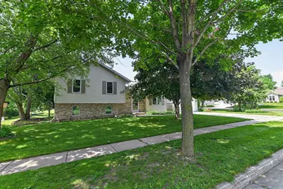 903 Crysta Trail, Cottage Grove, WI 53527 - Photo 3