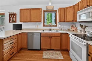 903 Crysta Trail, Cottage Grove, WI 53527 - Photo 17