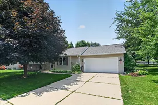 903 Crysta Trail, Cottage Grove, WI 53527 - Photo 5