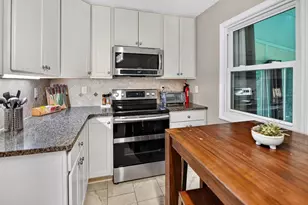5513 Old Middleton Rd, Madison, WI 53705 - Photo 7