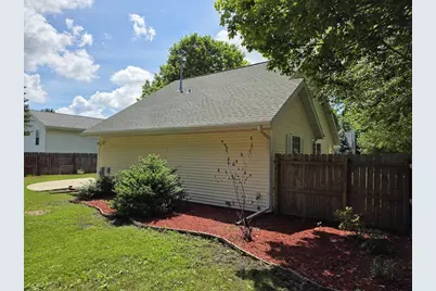 2221 Alongi Lane, Beloit, WI 53511 - Photo 33