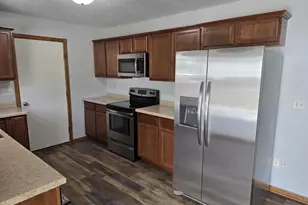 2221 Alongi Ln, Beloit, WI 53511 - Photo 7