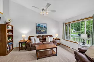 912 Vista Ridge Dr, Mount Horeb, WI 53572 - Photo 17