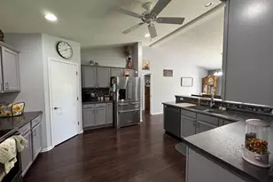 4322 Coquette Dr, Janesville, WI 53546 - Photo 3