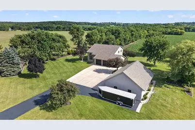 5542 E L T Townline Road, Beloit, WI 53511 - Photo 3