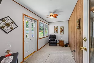 1610 Homberg Ln, Madison, WI 53716 - Photo 15