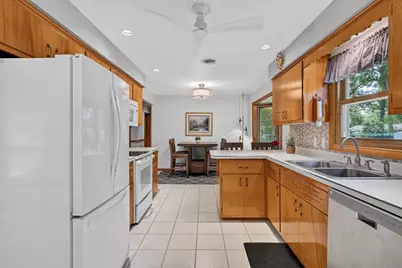 1610 Homberg Lane, Madison, WI 53716 - Photo 11