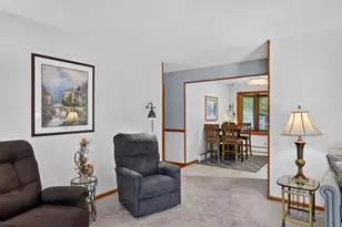 1610 Homberg Ln, Madison, WI 53716 - Photo 9