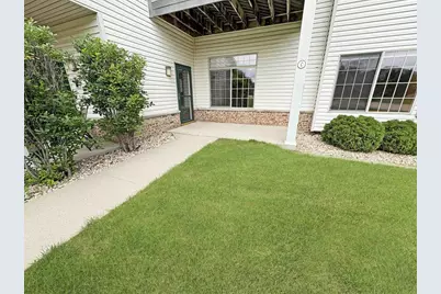 146 Pheasant Run, Johnson Creek, WI 53038 - Photo 17
