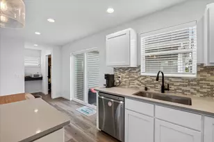 421 Crane Xing, Waunakee, WI 53597 - Photo 11