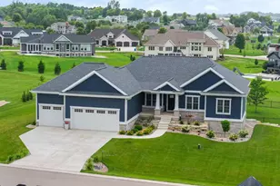 6653 Morning Dew Ln, Sun Prairie, WI 53590 - Photo 3