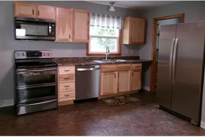 311 Declark Street, Beaver Dam, WI 53916 - Photo 7