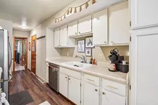 4526 Anniversary Ln, Madison, WI 53704 - Photo 21