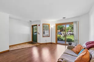 810 S Gammon Rd, Madison, WI 53719 - Photo 9