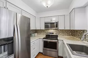 810 S Gammon Rd, Madison, WI 53719 - Photo 13