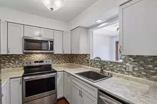 810 S Gammon Rd, Madison, WI 53719 - Photo 11