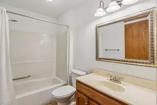 810 S Gammon Rd, Madison, WI 53719 - Photo 25