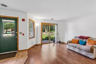 810 S Gammon Rd, Madison, WI 53719 - Photo 5