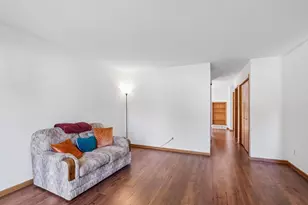 810 S Gammon Rd, Madison, WI 53719 - Photo 7