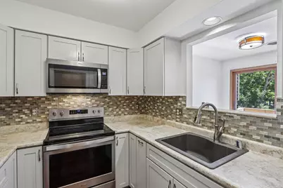 810 S Gammon Road, Madison, WI 53719 - Photo 13