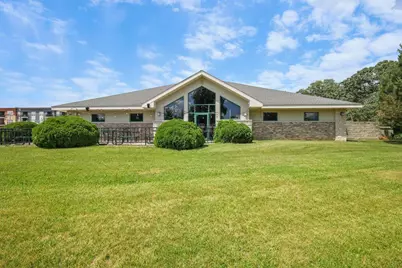 830 Oregon Center Drive, Oregon, WI 53575 - Photo 3