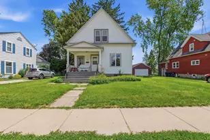 134 S Mill St, Juneau, WI 53039 - Photo 3