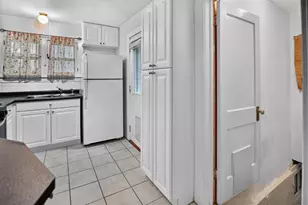 15 S Hancock St, Madison, WI 53703 - Photo 41