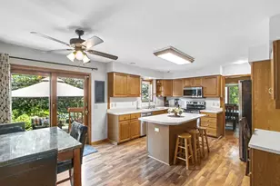 407 Fairbrook Ct, Waunakee, WI 53597 - Photo 7
