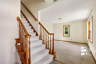 W5440 Halverson Dr, Poynette, WI 53955 - Photo 5