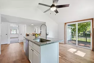 1102 Grant St, Fort Atkinson, WI 53538 - Photo 5