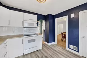 518 Algoma St, Madison, WI 53704 - Photo 13