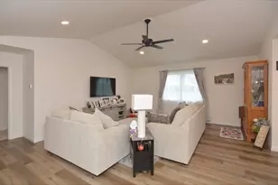 905 Roosevelt St, Baraboo, WI 53913 - Photo 7