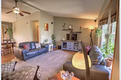 558 Spencer Drive, Janesville, WI 53536 - Photo 5