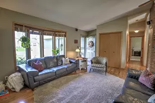 558 Spencer Dr, Janesville, WI 53536 - Photo 9