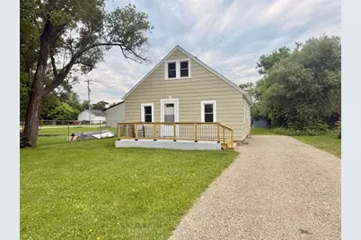 2002 S Harrison Avenue, Beloit, WI 53511 - Photo 17