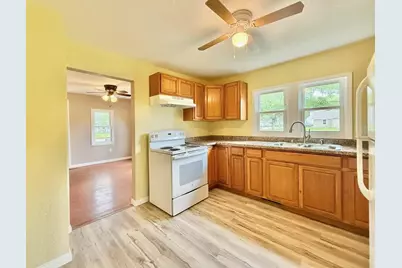 2002 S Harrison Avenue, Beloit, WI 53511 - Photo 7